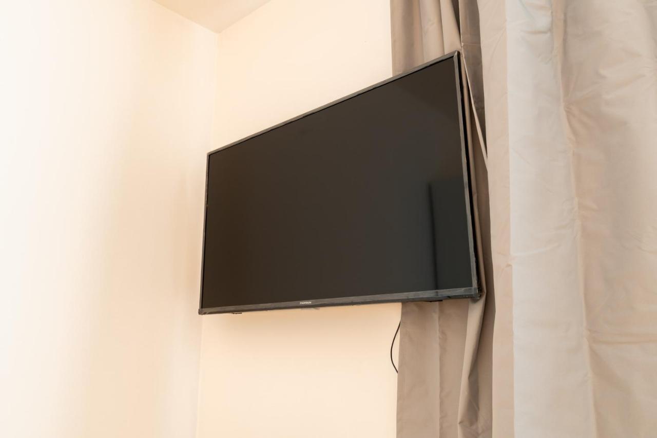 Brand New One Bedroom Apartment #54 In Brand New Building With Free Parking Prague Exterior photo